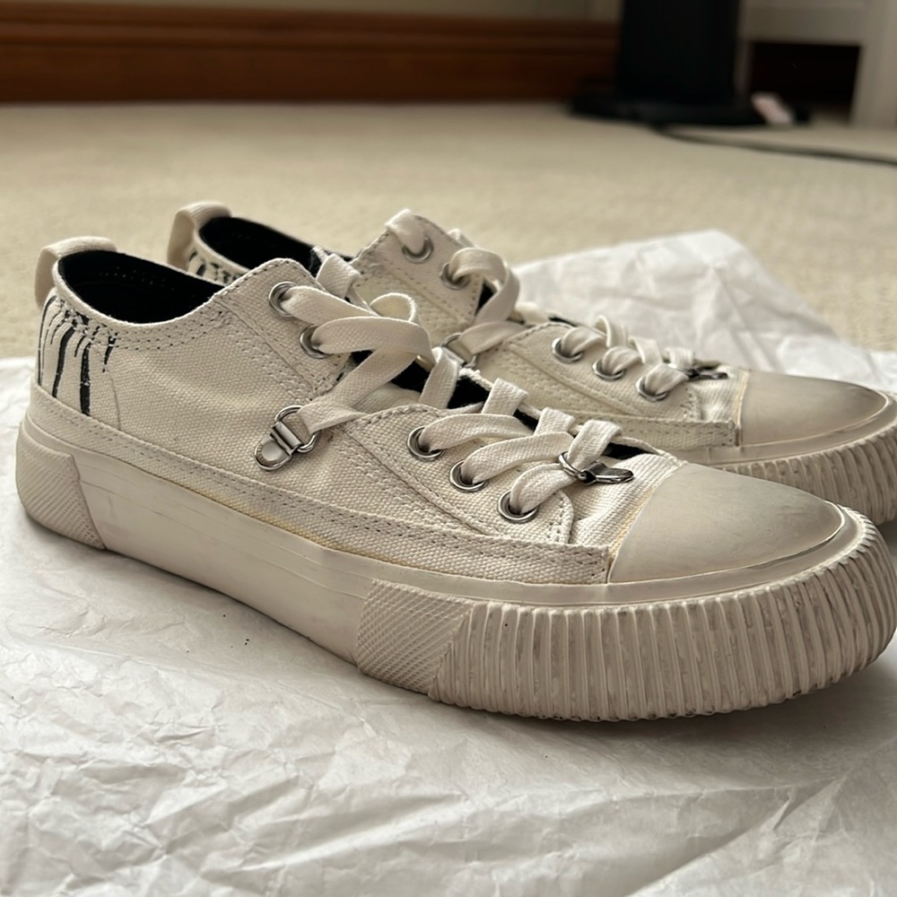 AllSaints Sneakers